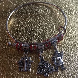 Bangle charm bracelet